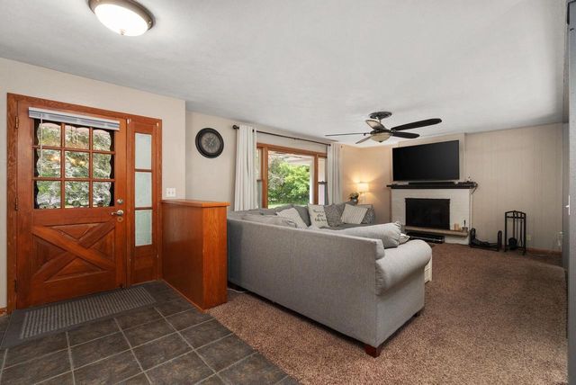7053 Fawn Lane, Sun Prairie, WI 53590