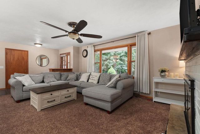 7053 Fawn Lane, Sun Prairie, WI 53590