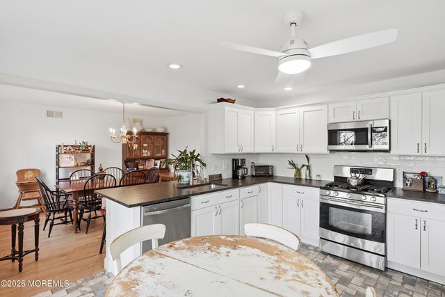 812 Mistletoe Avenue, Point Pleasant, NJ 08742