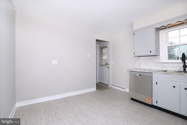 702 S 15TH ST, Lebanon, PA 17042