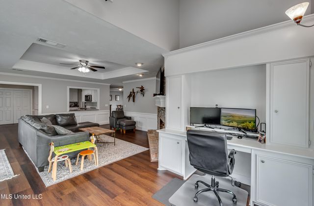 594 S Deerfield Drive, Canton, MS 39046