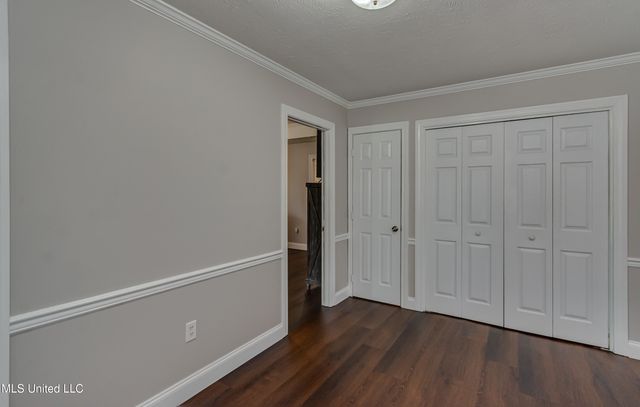 594 S Deerfield Drive, Canton, MS 39046