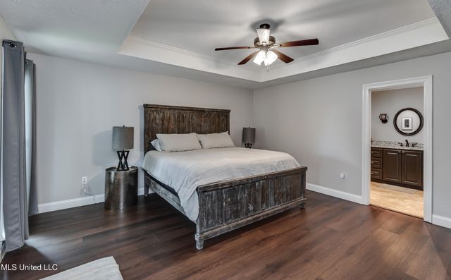 594 S Deerfield Drive, Canton, MS 39046