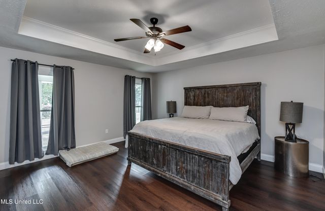 594 S Deerfield Drive, Canton, MS 39046