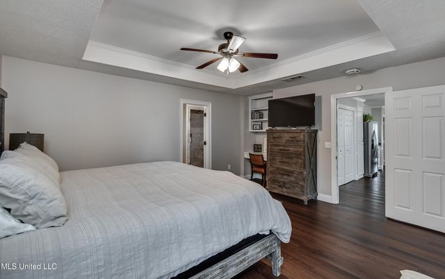 594 S Deerfield Drive, Canton, MS 39046
