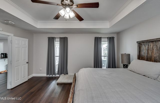 594 S Deerfield Drive, Canton, MS 39046