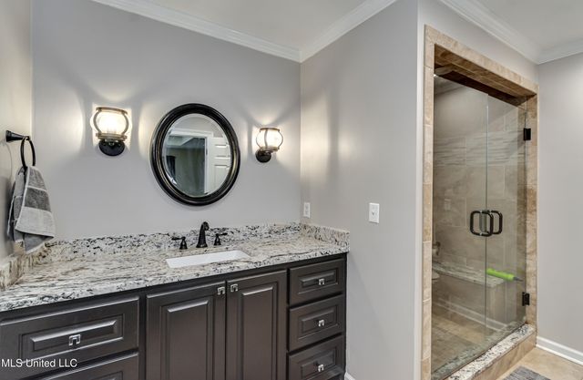 594 S Deerfield Drive, Canton, MS 39046