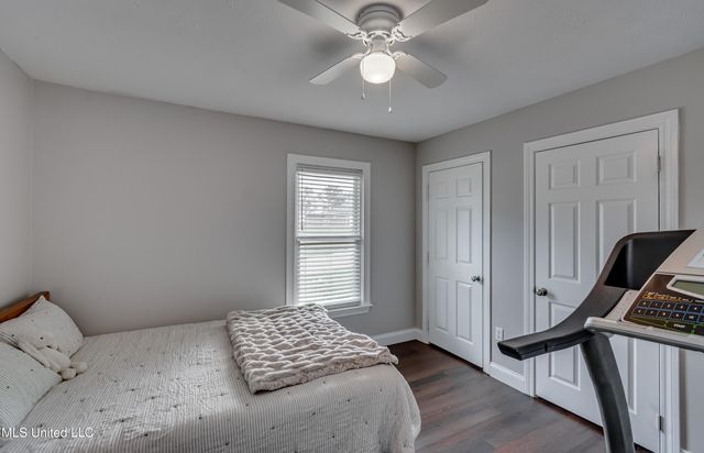 594 S Deerfield Drive, Canton, MS 39046