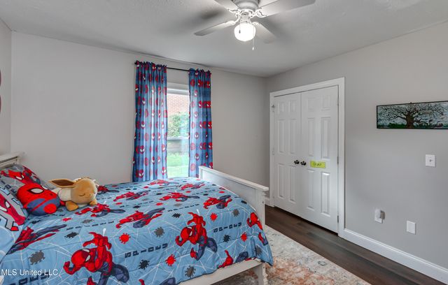 594 S Deerfield Drive, Canton, MS 39046