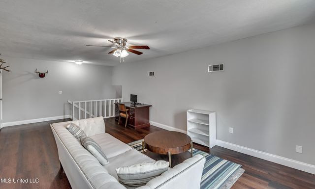 594 S Deerfield Drive, Canton, MS 39046