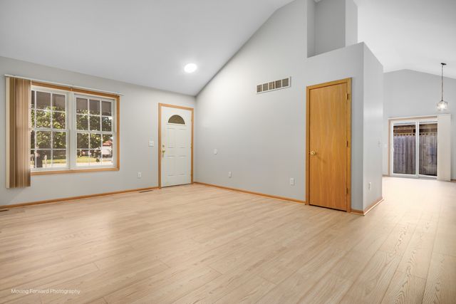 628 Charlotte Street, Sandwich, IL 60548