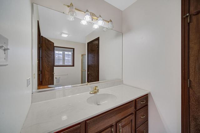 192 Summerhill Drive, Dyer, IN 46311