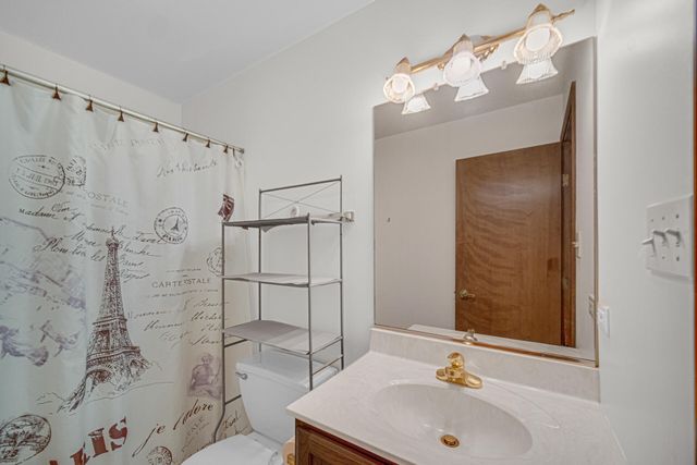 192 Summerhill Drive, Dyer, IN 46311