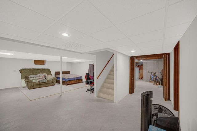 192 Summerhill Drive, Dyer, IN 46311