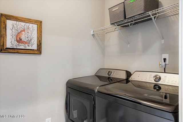 552 Benton Drive, Nesbit, MS 38651