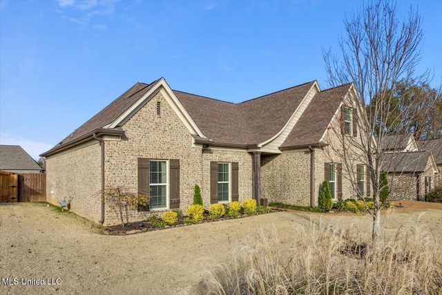 552 Benton Drive, Nesbit, MS 38651