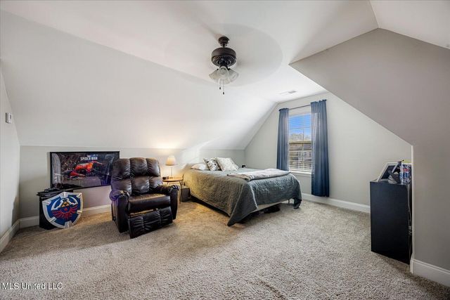 552 Benton Drive, Nesbit, MS 38651