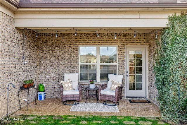 552 Benton Drive, Nesbit, MS 38651