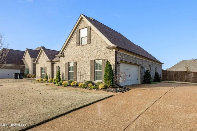 552 Benton Drive, Nesbit, MS 38651