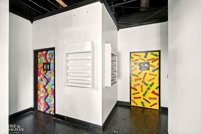 8235 W 8 Mile Road, Detroit, MI 48221