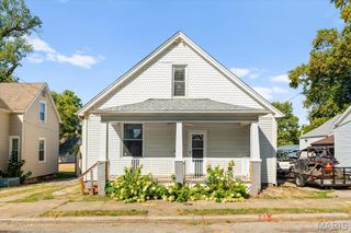 907 S Jackson Street, Belleville, IL 62220