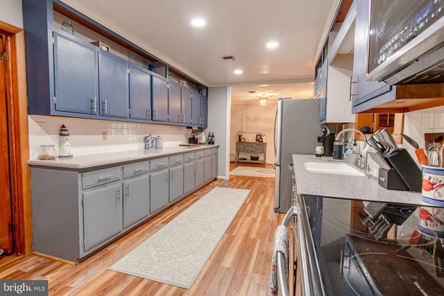 2 NANTICOKE RD, Cambridge, MD 21613