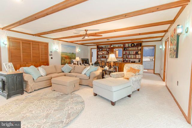 2 NANTICOKE RD, Cambridge, MD 21613