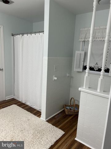 2 NANTICOKE RD, Cambridge, MD 21613