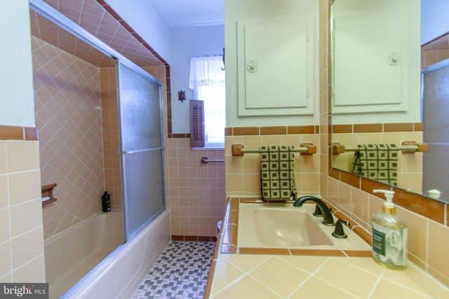 2 NANTICOKE RD, Cambridge, MD 21613