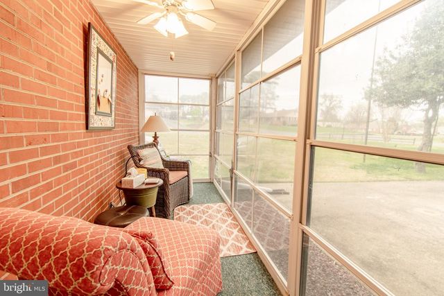 2 NANTICOKE RD, Cambridge, MD 21613