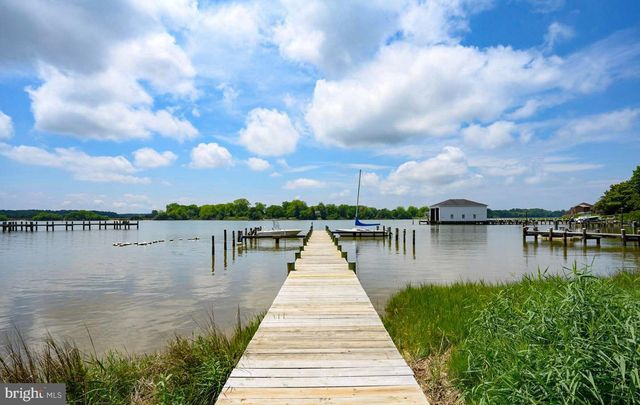 2 NANTICOKE RD, Cambridge, MD 21613