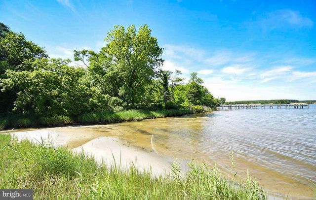 2 NANTICOKE RD, Cambridge, MD 21613