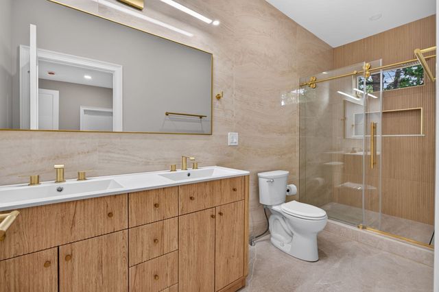 737 Somerville Ave A, Somerville, MA 02143