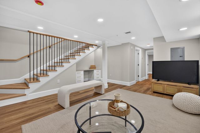 737 Somerville Ave A, Somerville, MA 02143