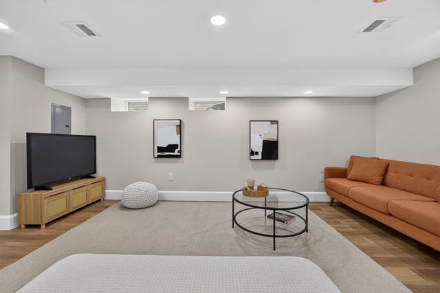737 Somerville Ave A, Somerville, MA 02143