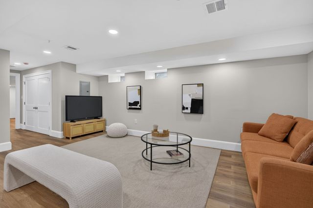 737 Somerville Ave A, Somerville, MA 02143