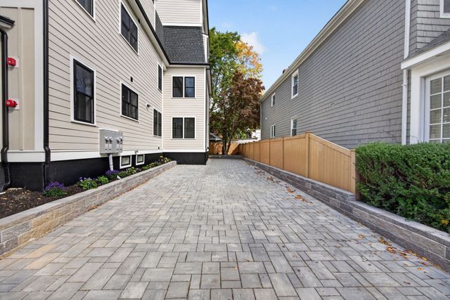 737 Somerville Ave A, Somerville, MA 02143