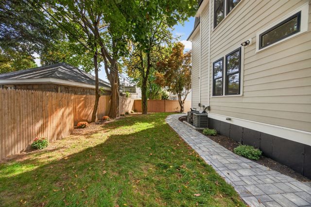737 Somerville Ave A, Somerville, MA 02143