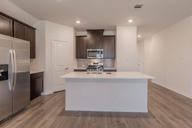 2902 Trusting Way, Aubrey, TX 76227