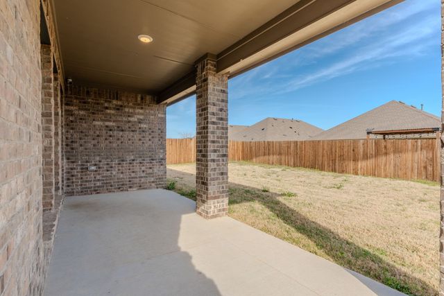 2902 Trusting Way, Aubrey, TX 76227