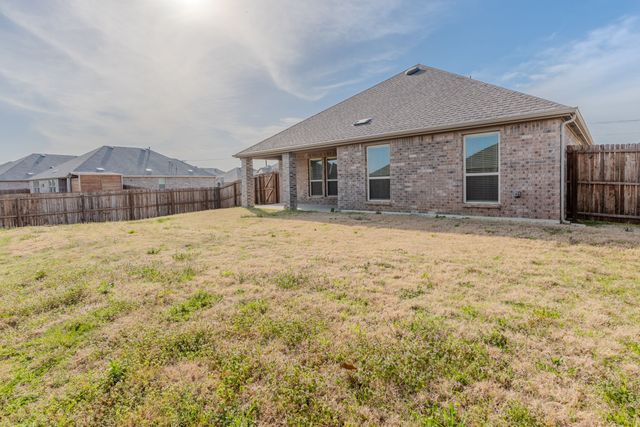 2902 Trusting Way, Aubrey, TX 76227
