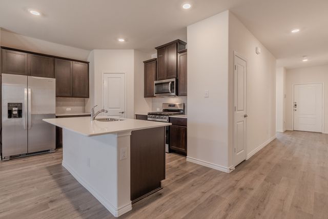 2902 Trusting Way, Aubrey, TX 76227