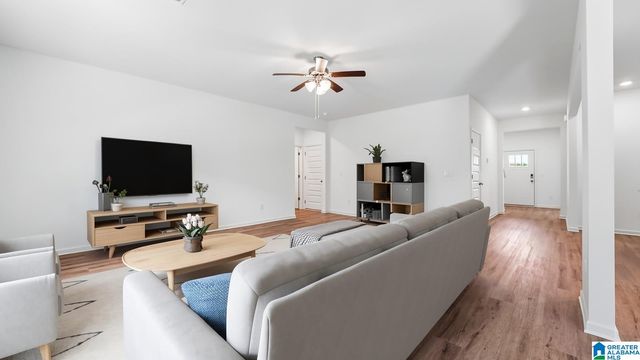 705 EMPIRE AVENUE, Chelsea, AL 35043