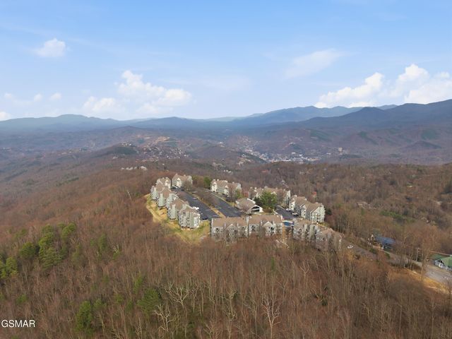1260 Ski View Drive, Gatlinburg, TN 37738