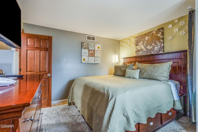 1260 Ski View Drive, Gatlinburg, TN 37738