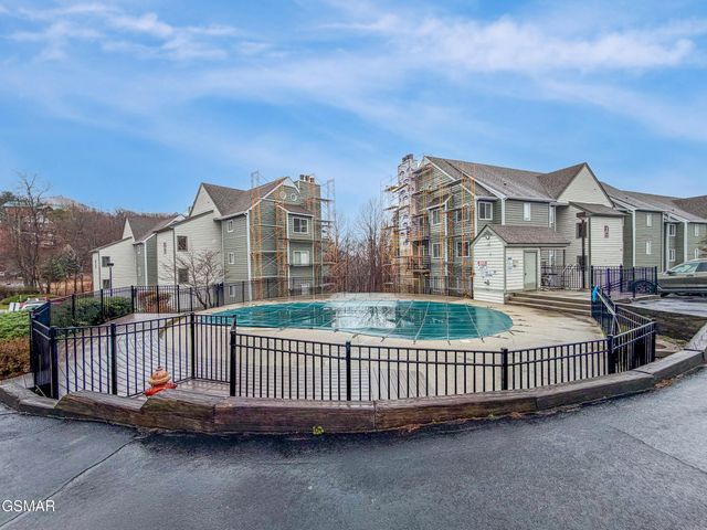 1260 Ski View Drive, Gatlinburg, TN 37738