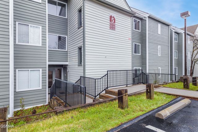 1260 Ski View Drive, Gatlinburg, TN 37738