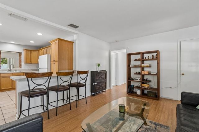 4602 W BAY VILLA AVENUE, Tampa, FL 33629