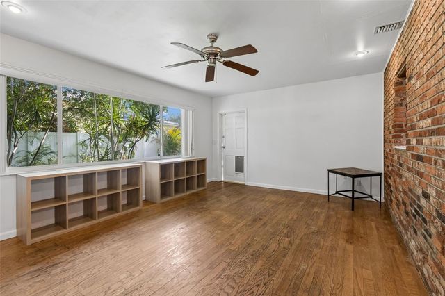 4602 W BAY VILLA AVENUE, Tampa, FL 33629