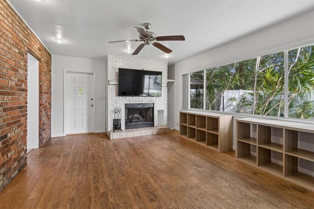 4602 W BAY VILLA AVENUE, Tampa, FL 33629